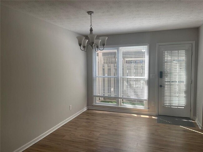 Foto del edificio - 4125 Quincey Ln