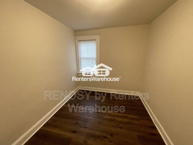 Foto del edificio - 2855 W Cold Spring Ln