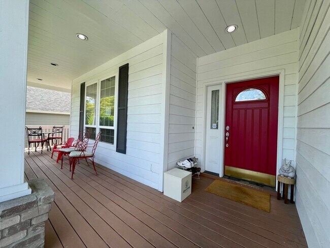 Building Photo - Tualatin 3 Bedroom  with Den + Bonus Room ...