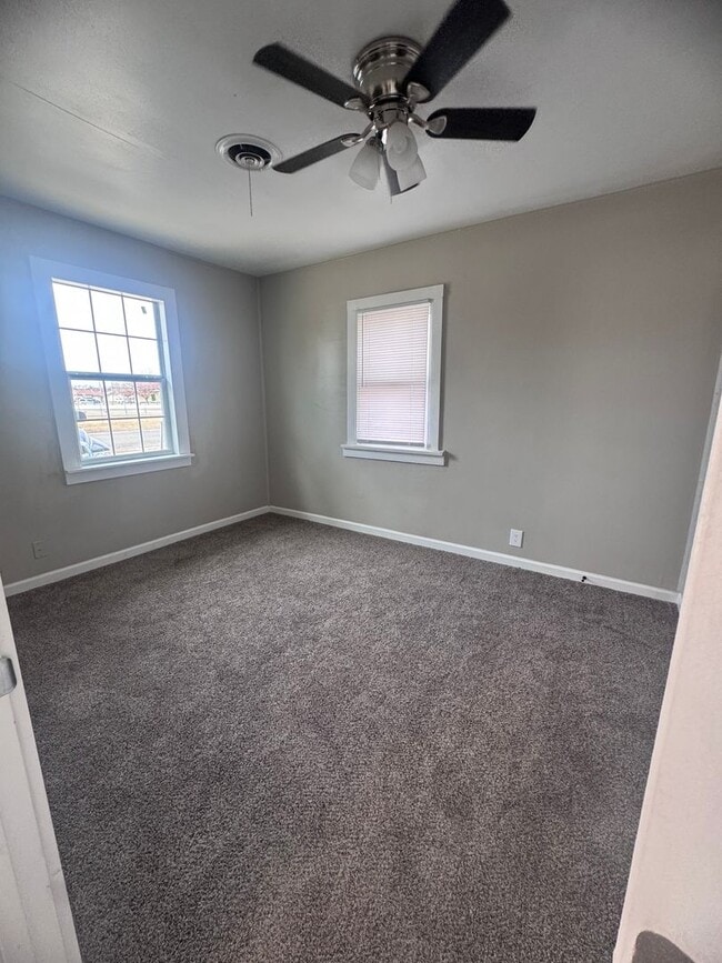 Foto del edificio - 3409 S Polk St