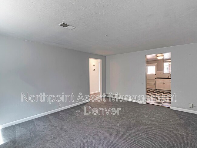 Foto del edificio - 1877 S Jackson St