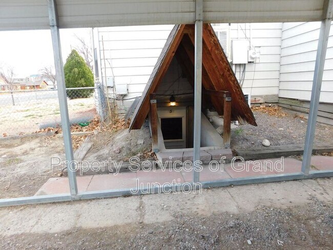 Foto del edificio - 360 Chipeta Ave