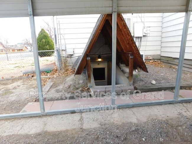 Building Photo - 360 Chipeta Ave