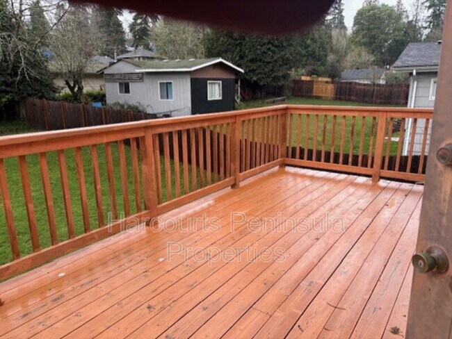 Foto del edificio - 1911 Jacobsen Blvd