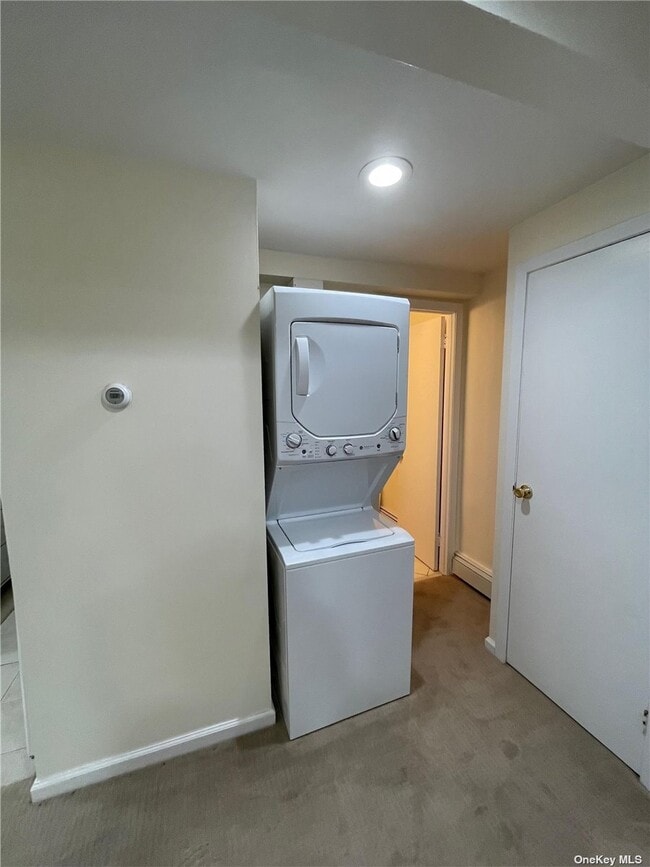 525 S Oyster Bay Rd, Plainview, NY 11803 Apartment for Rent in