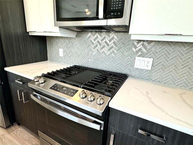 Foto del edificio - 401 W 25th St