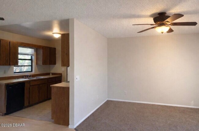 Foto del edificio - 2570 Beal St