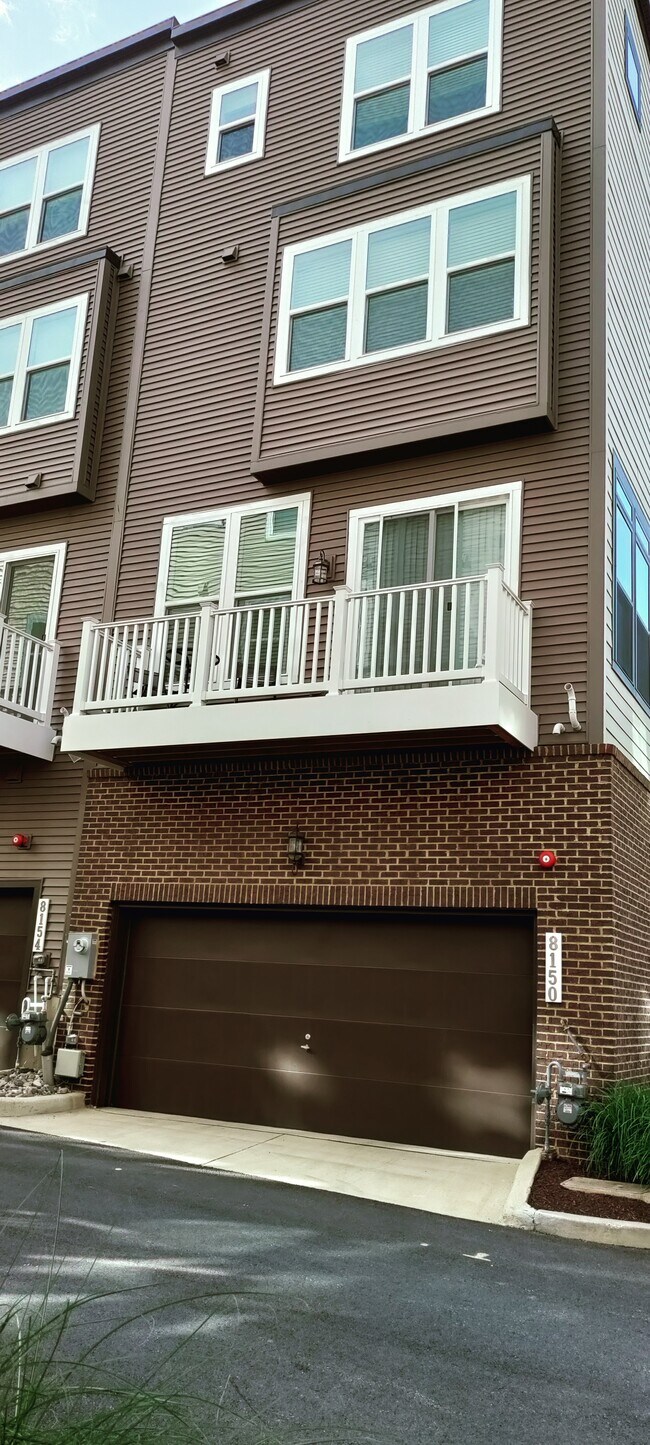 Building Photo - 8150 Red Hook St