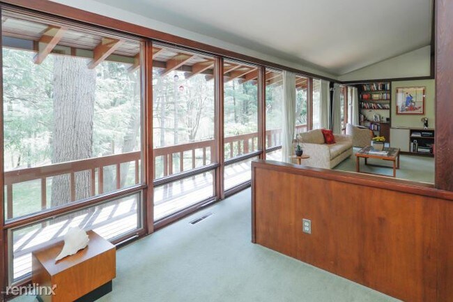 Building Photo - 2 br, 3.5 bath House - 2115 Aberdeen Dr