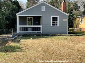 Building Photo - 204 Bradley Dr