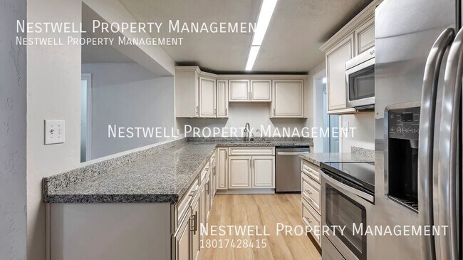 Foto del edificio - $250 OFF 1ST MONTH'S RENT - Newly Renovate...