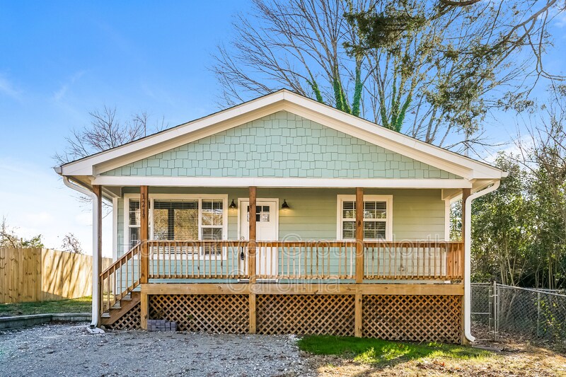 Primary Photo - 121 Gilbert Ave