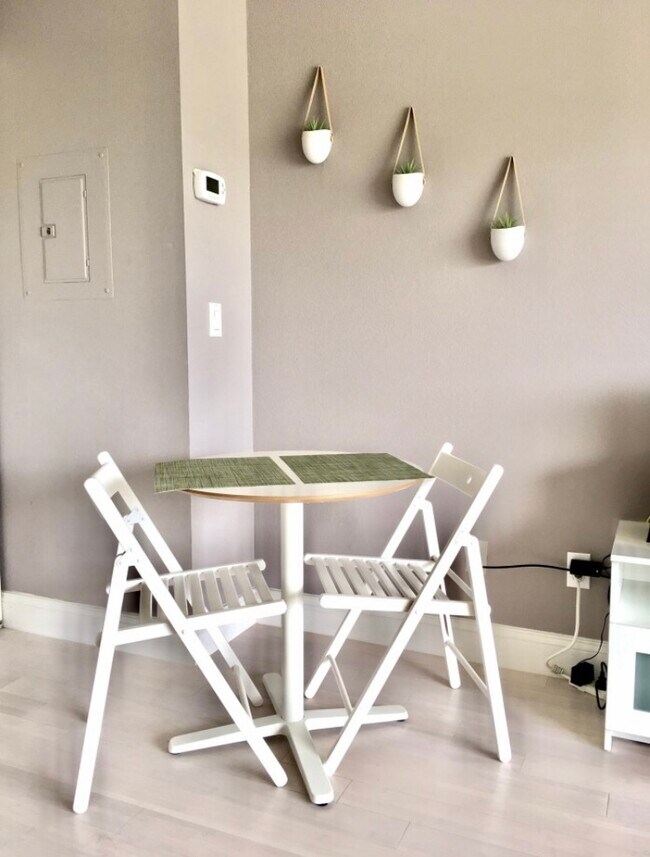 Dining area - 4768 Walden Cir