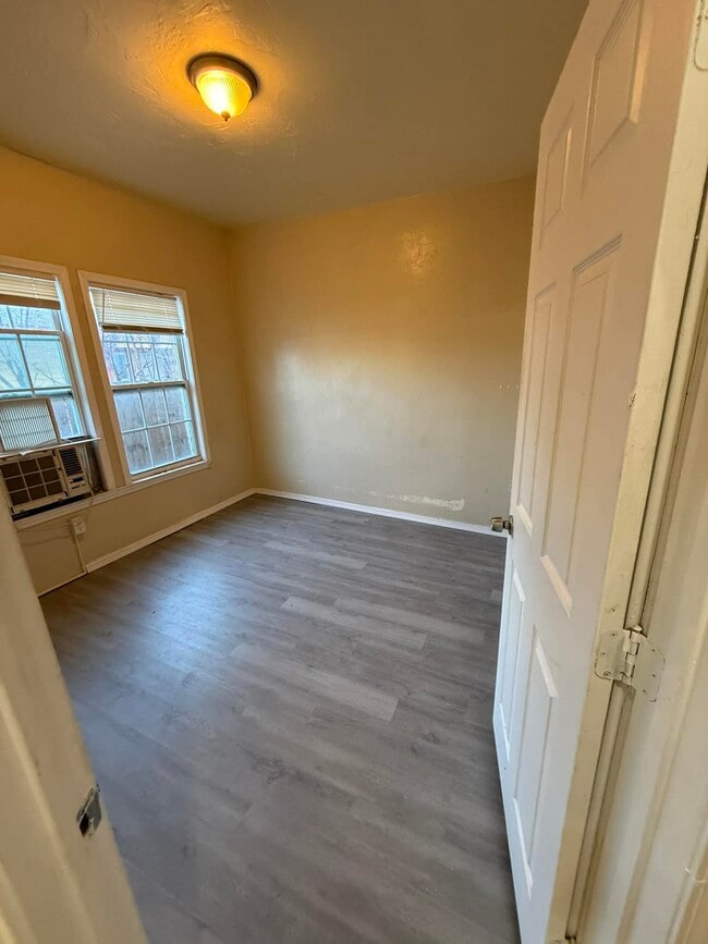 Building Photo - The Georgian