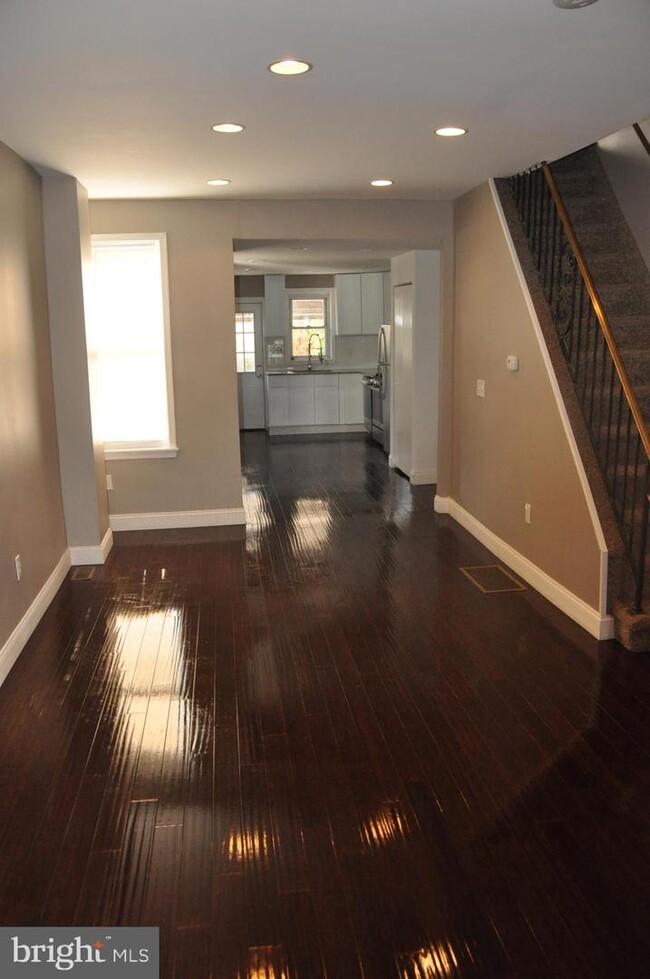 Foto del edificio - 3063 Chatham St