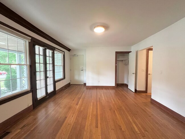 Foto del edificio - 2434 Overlook Rd