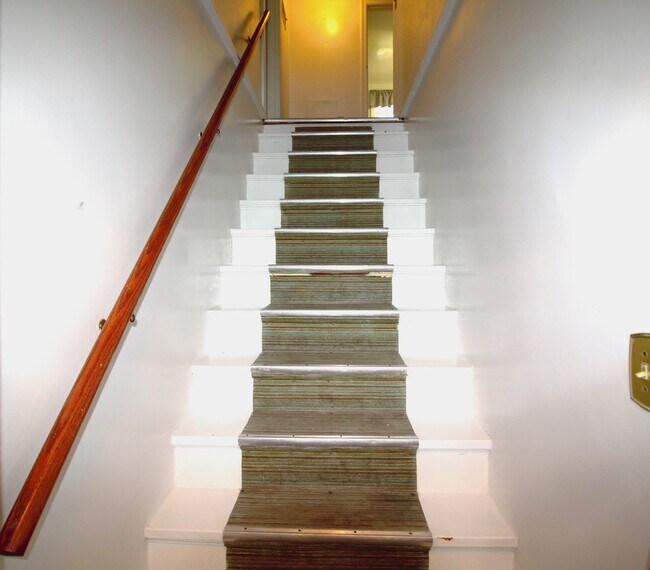 Foto del edificio - 6748 Jersey Ave