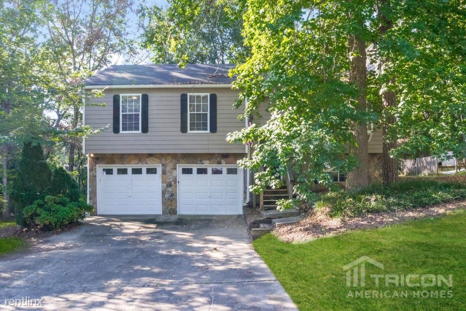 Primary Photo - 1025 Brenton Dr NW
