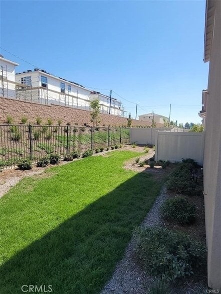 Photo - 2058 Bergamot St House