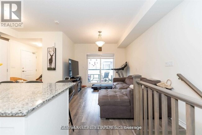 Building Photo - 250 Lagerfeld Dr