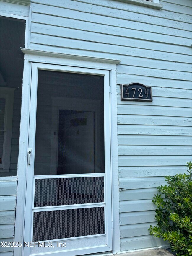 Foto del edificio - 4729 French St