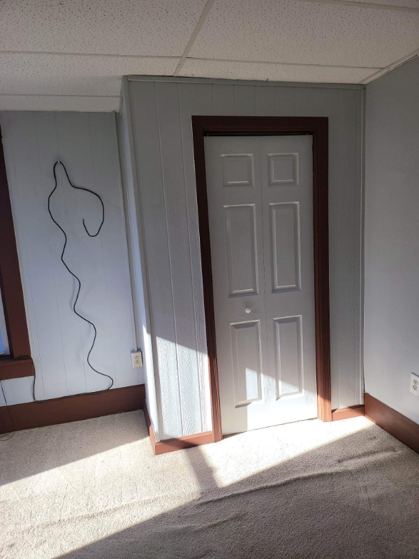 Building Photo - 101 E 2nd Ave