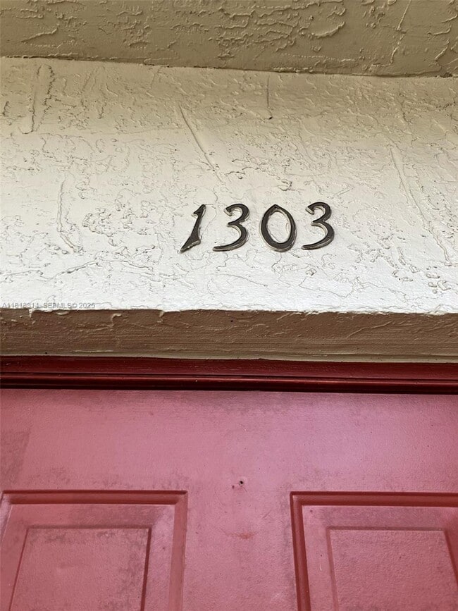 Building Photo - 1303 Partridge Close