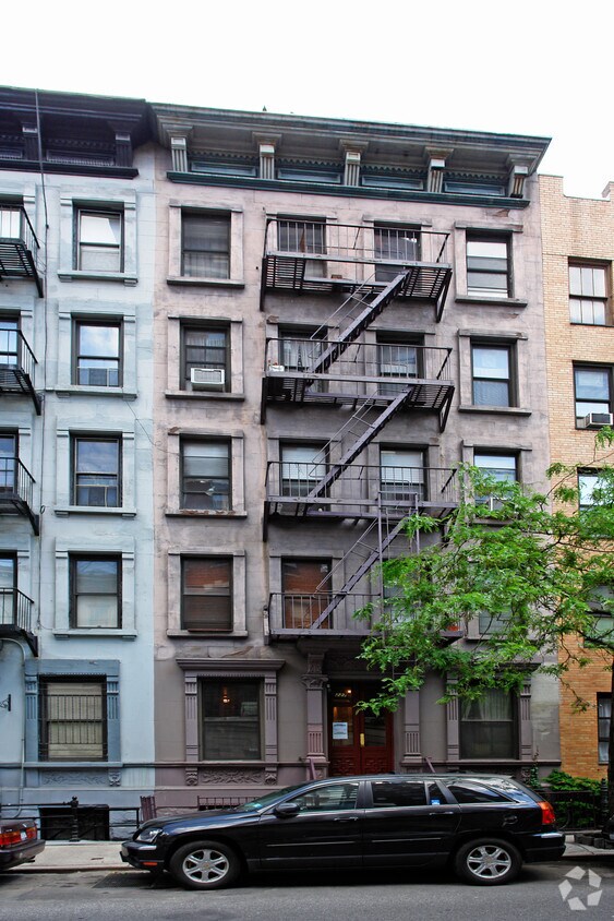 Primary Photo - 227 W 15th St