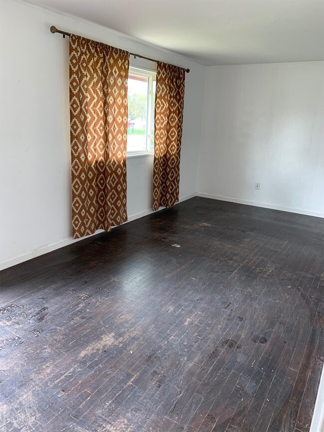 Building Photo - 357 Stinson Ave