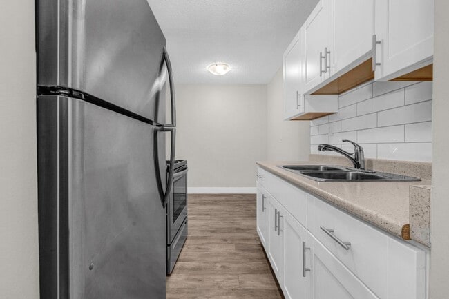Building Photo - Gatensbury Apartments