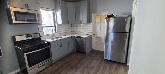 Foto del edificio - 1833 W 21st St