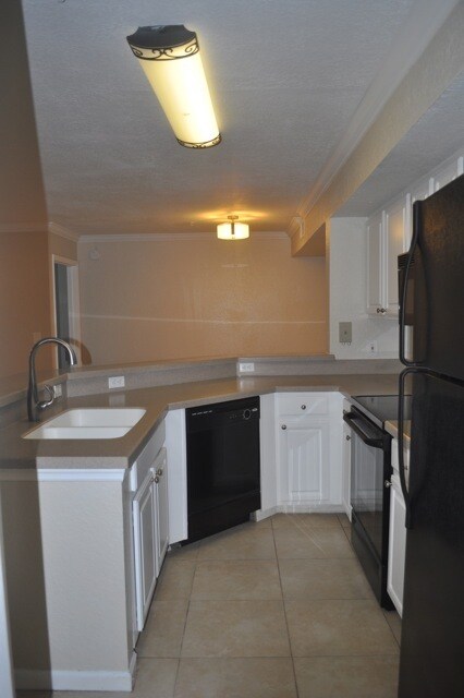 Building Photo - 400 Timberwalk Ct