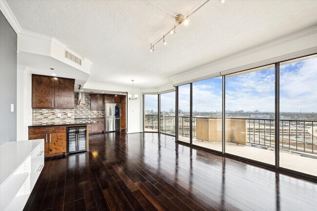 Foto del edificio - 3350 McCue Rd