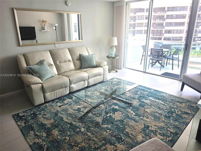 Foto del edificio - 5161 Collins Ave