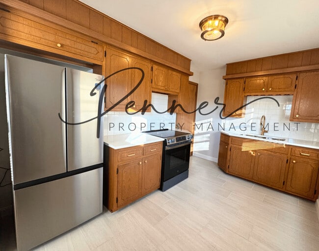 Foto del edificio - 807 NE Magellan Ave