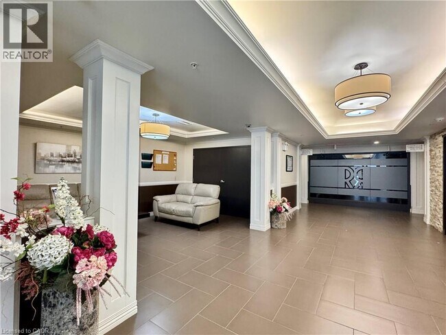 Building Photo - 776 Laurelwood Dr