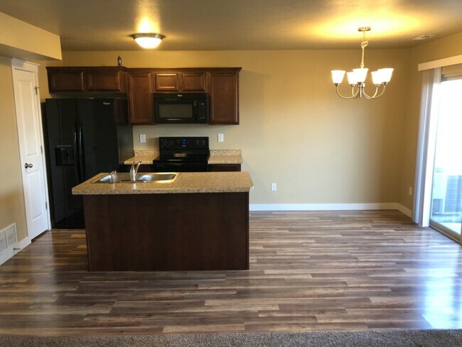 Foto del edificio - 2434 Andover St