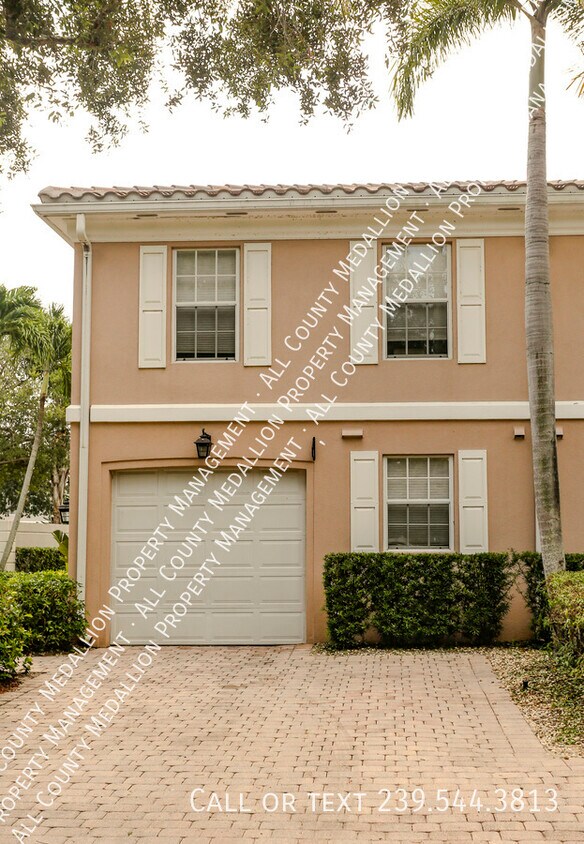 5701 Cove Cir Naples FL 34119 - 5701 Cove Cir Naples Fl Primary Photo