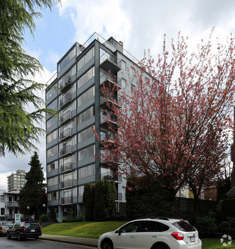 Building Photo - Stardust