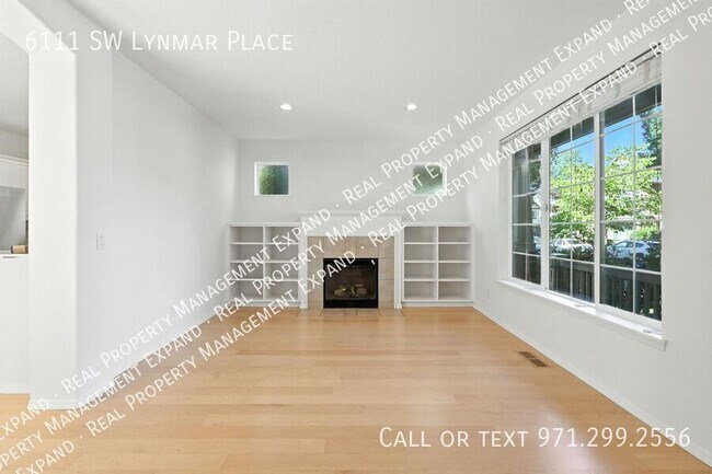 Building Photo - 6111 SW Lynmar Pl