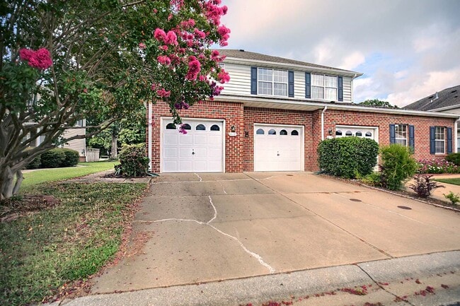 Building Photo - 417 Belmont Cir