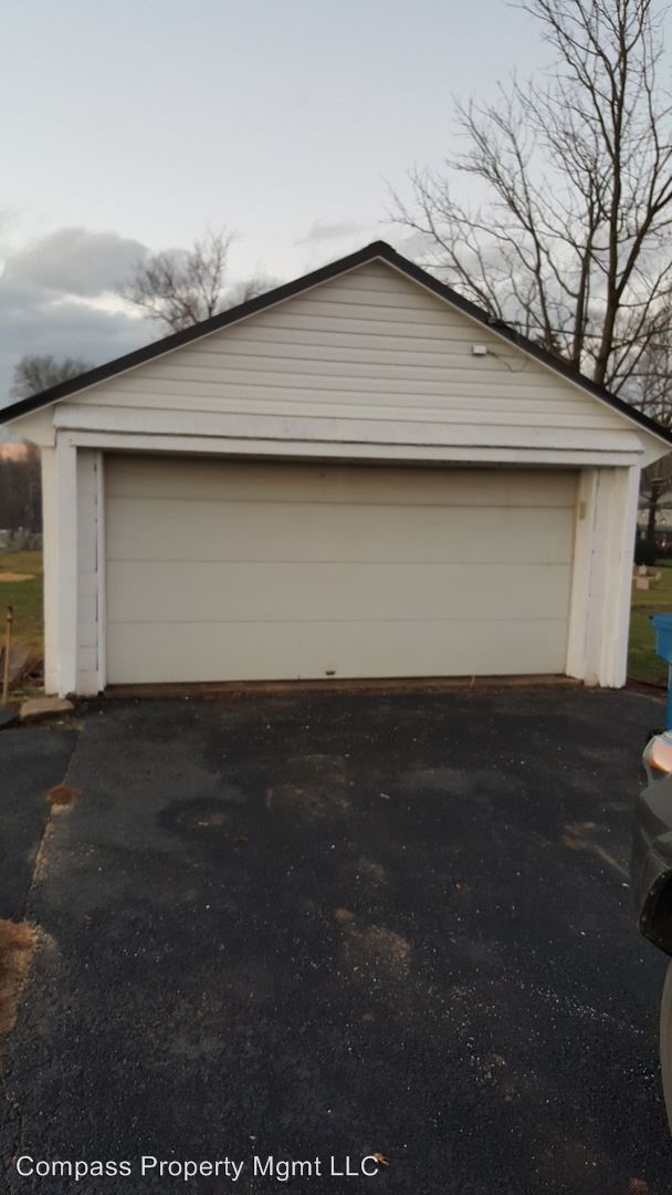 Building Photo - 3401 Compass Rd