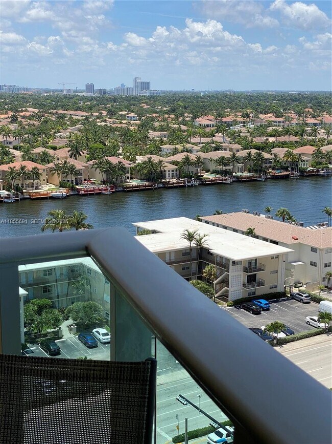 Foto del edificio - 2501 S Ocean Dr