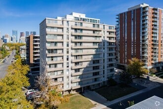 Building Photo - River Heights