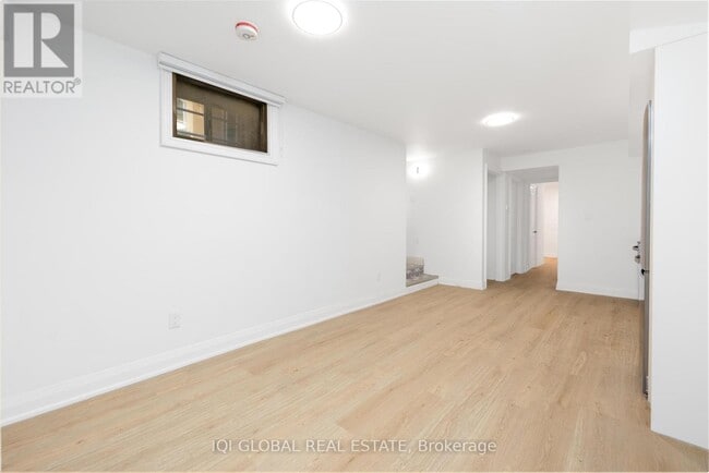 Building Photo - 475 Ossington Ave