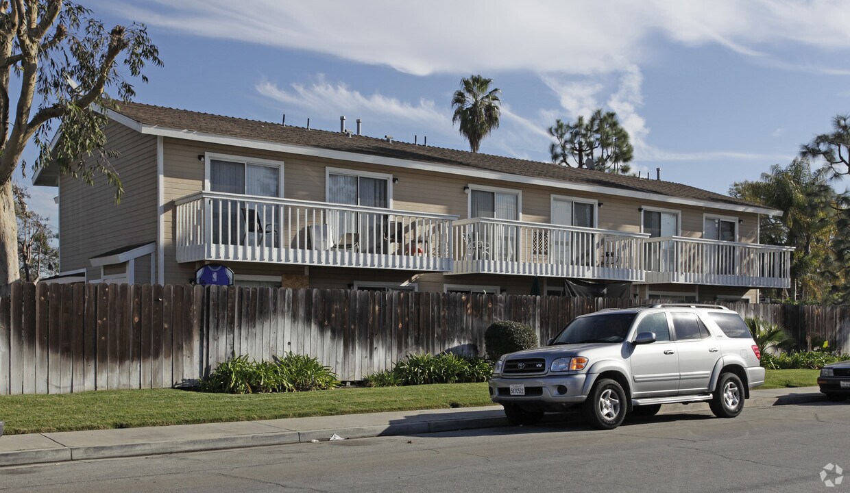 Building Photo - 2229 Elden Ave