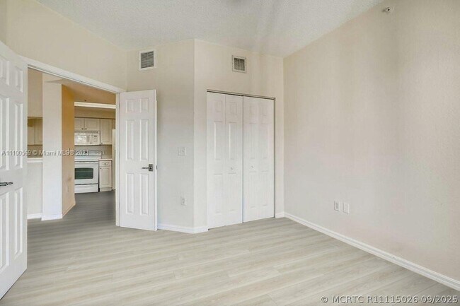 Building Photo - 3018 Alcazar Pl