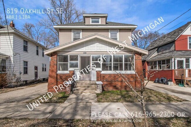 Building Photo - 819 Oakhill St SE