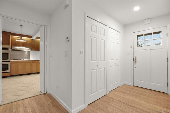 Building Photo - 516 Hommocks Rd