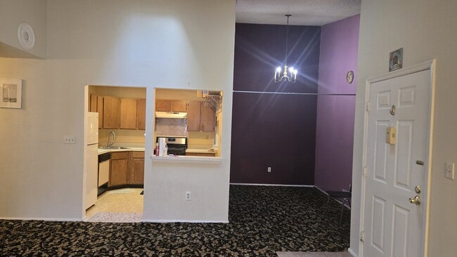 Building Photo - 48 Mendrey Ct